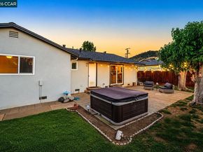 1346 Maryland Dr, Concord CA 94521