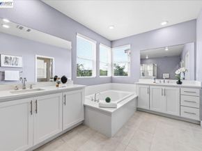 5806 Silhouette Ct, Dublin CA 94568