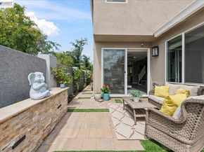 5806 Silhouette Ct, Dublin CA 94568
