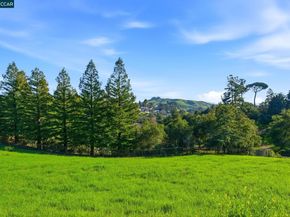 17 Corte Granada, Moraga CA 94556