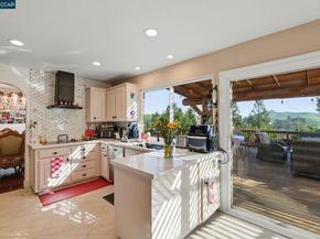 17 Corte Granada, Moraga CA 94556