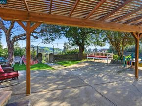 17 Corte Granada, Moraga CA 94556
