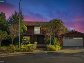 17 Corte Granada, Moraga CA 94556