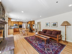 26 Oak Rd, Orinda CA 94563