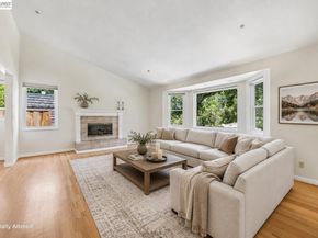 26 Oak Rd, Orinda CA 94563