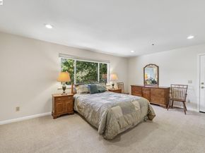 26 Oak Rd, Orinda CA 94563