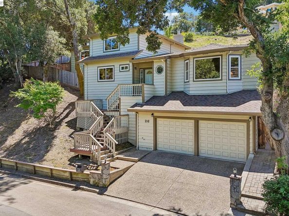 26 Oak Rd, Orinda CA 94563