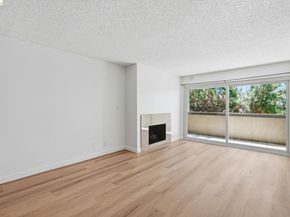 955 Shorepoint Ct 208, Alameda CA 94501