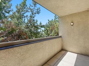 955 Shorepoint Ct 208, Alameda CA 94501
