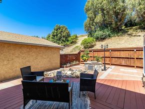 1243 Fairway Dr, Richmond CA 94803