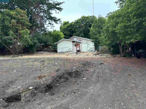 534 La Paloma Rd, El Sobrante CA 94803