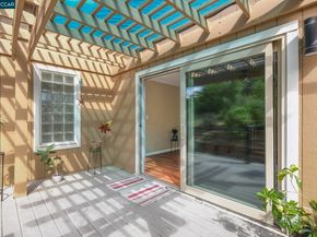 5530 Merritt Dr, Concord CA 94521