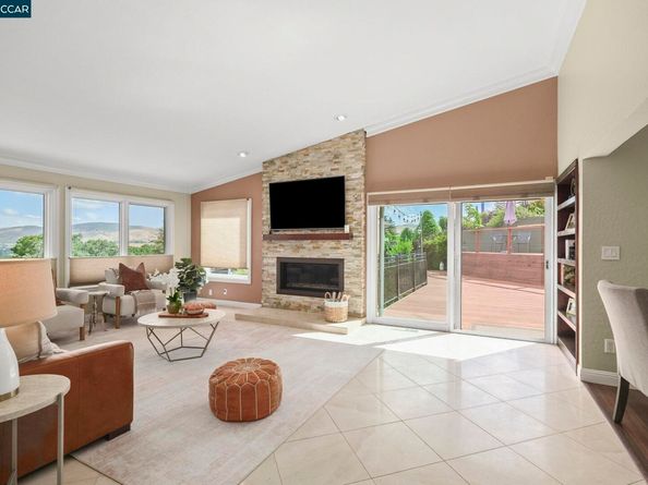 5530 Merritt Dr, Concord CA 94521