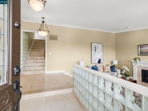 5530 Merritt Dr, Concord CA 94521