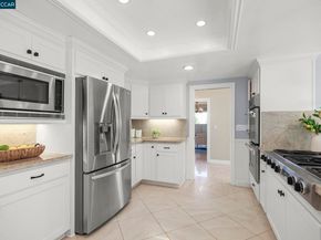 5530 Merritt Dr, Concord CA 94521