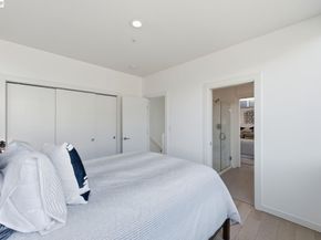 857 W Grand Ave, Oakland CA 94607