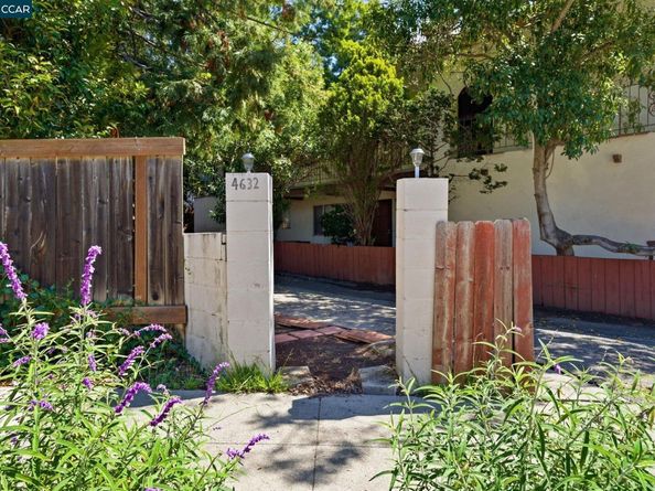 4632 Steele Street, Oakland CA 94619