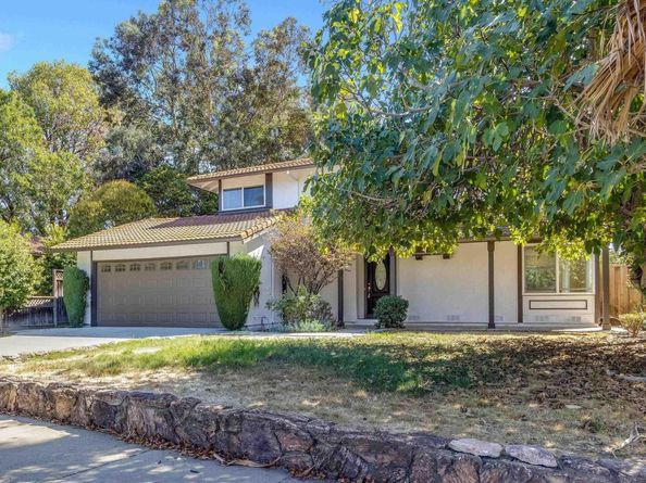 654 Calpella Dr, San Jose CA 95136