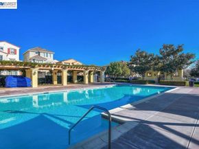 25 Heligan Ln 7, Livermore CA 94551