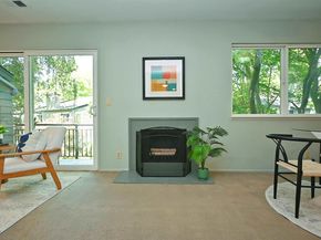 40 Emery Bay Dr, Emeryville CA 94608