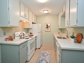 40 Emery Bay Dr, Emeryville CA 94608