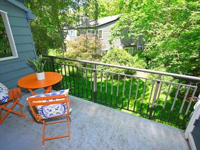 40 Emery Bay Dr, Emeryville CA 94608