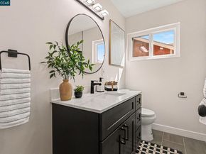 2718 Oliver Ave, Oakland CA 94605