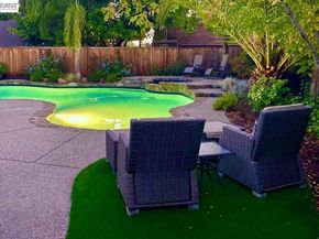 300 Lodgepole Ct, Martinez CA 94553