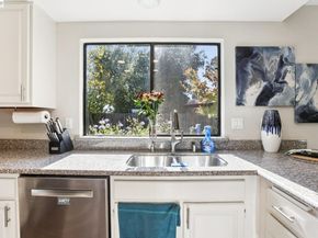300 Lodgepole Ct, Martinez CA 94553