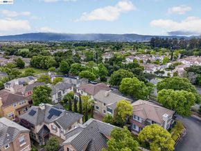 5345 W Chesterfield Cir, Dublin CA 94568