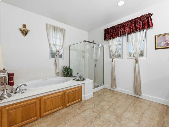 1142 Taraya Ter, Hercules CA 94547