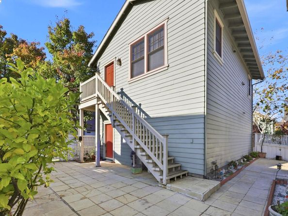 1142 Taraya Ter, Hercules CA 94547