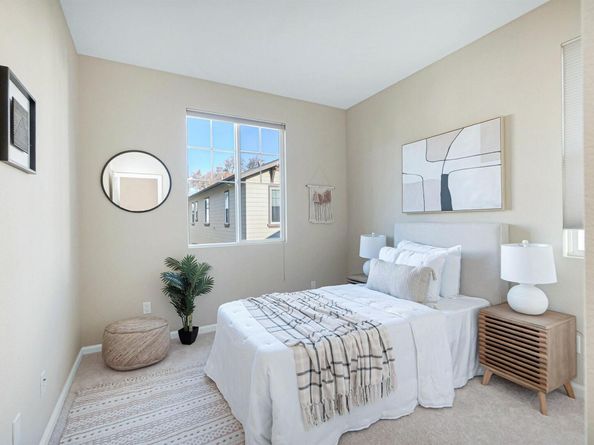 328 C St, Hayward CA 94541