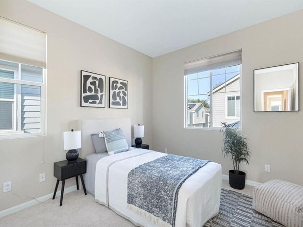 328 C St, Hayward CA 94541