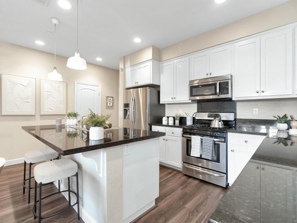 328 C St, Hayward CA 94541