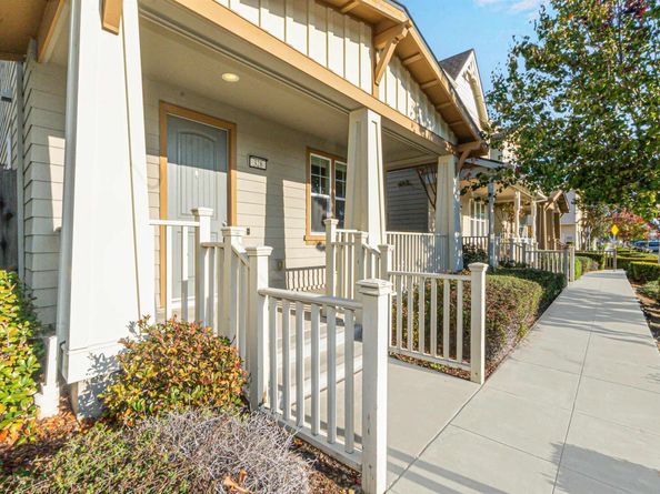 328 C St, Hayward CA 94541