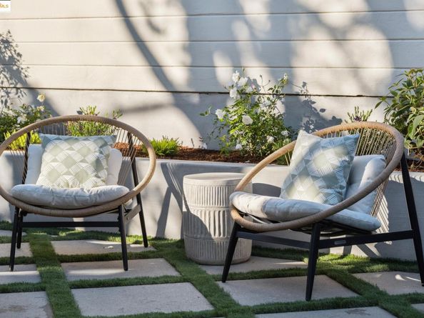 1833 Sonoma, Berkeley CA 94707