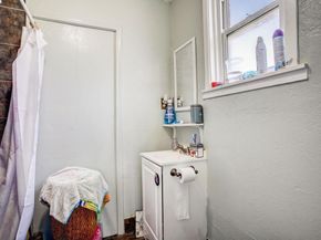 1725 96Th Ave, Oakland CA 94603