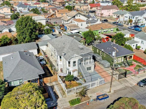 1725 96Th Ave, Oakland CA 94603