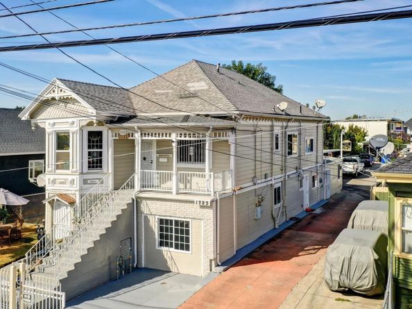 1725 96Th Ave, Oakland CA 94603