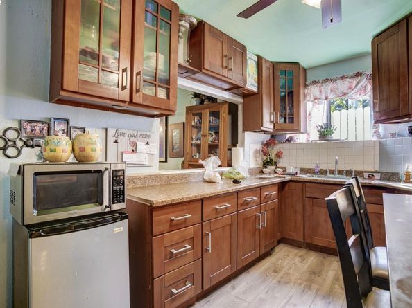 1725 96Th Ave, Oakland CA 94603