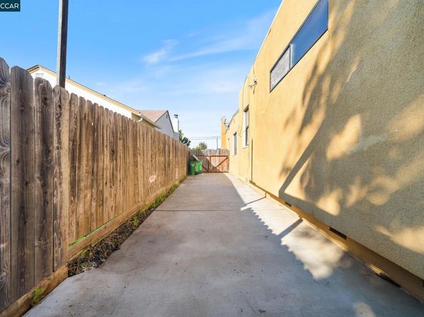 2380 107th Avenue, Oakland CA 94603