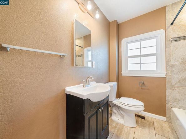 2380 107th Avenue, Oakland CA 94603