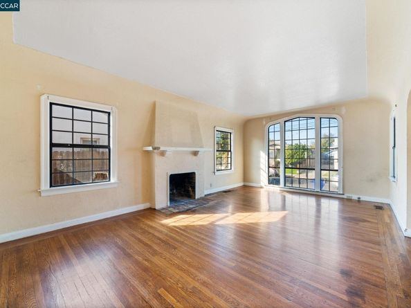 2380 107th Avenue, Oakland CA 94603