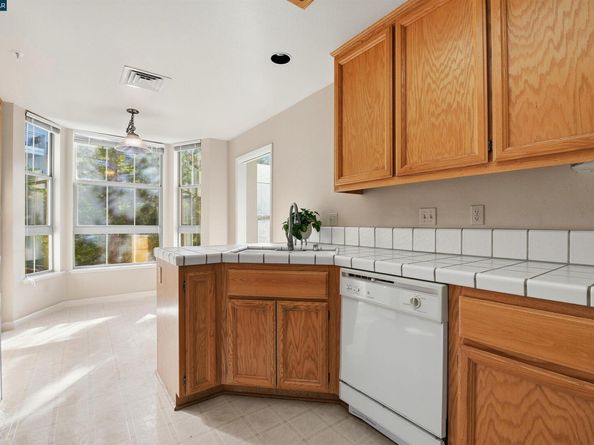 5913 Horsemans Canyon 1C, Walnut Creek CA 94595