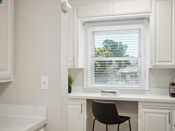 7700 Garfield Avenue, Oakland CA 94605