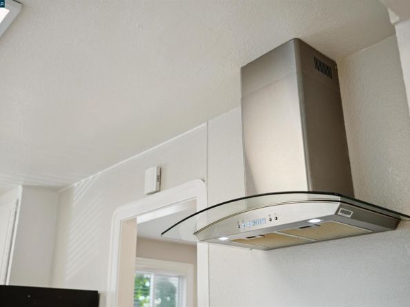 7700 Garfield Avenue, Oakland CA 94605