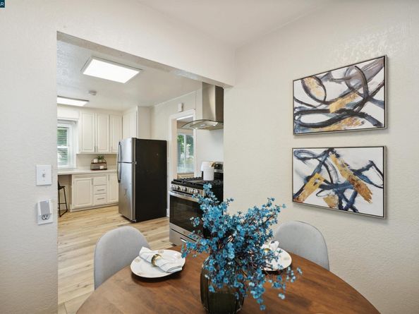 7700 Garfield Avenue, Oakland CA 94605