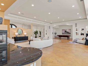 131 Montecito Crescent