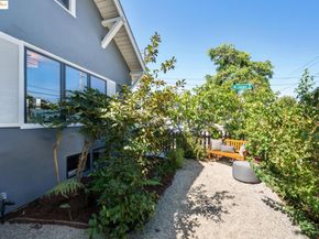 327 Hudson St, Oakland CA 94618